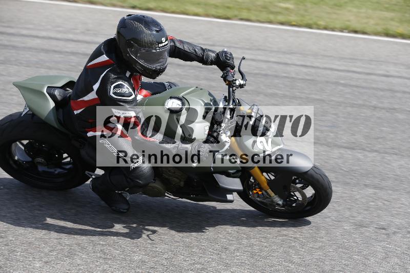 /27 12.06.2025 Ducati Schweiz Trackday Warmup  ADR/gruen-vert/28